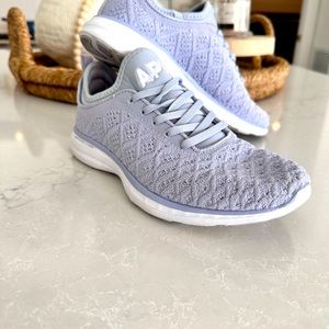 Athletic Propulsion Labs In Lavender size 7.5